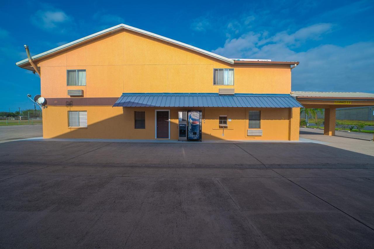 Texas Inn San Benito Near Harlingen מראה חיצוני תמונה