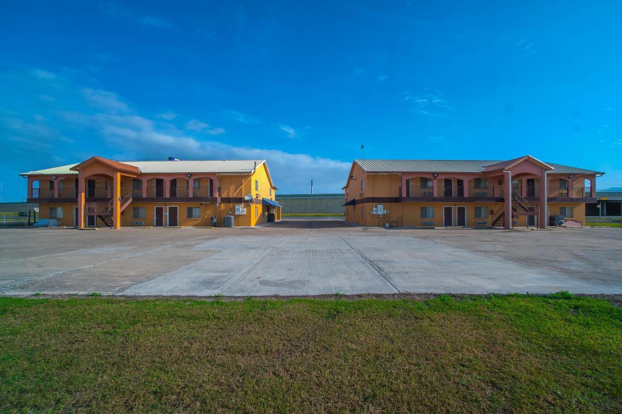 Texas Inn San Benito Near Harlingen מראה חיצוני תמונה