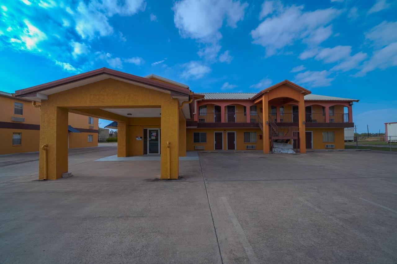 Texas Inn San Benito Near Harlingen מראה חיצוני תמונה