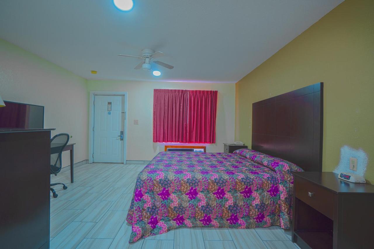Texas Inn San Benito Near Harlingen מראה חיצוני תמונה