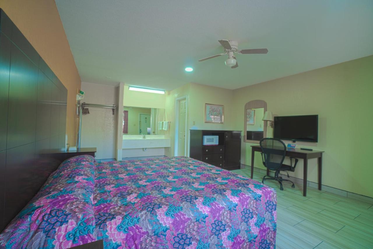 Texas Inn San Benito Near Harlingen מראה חיצוני תמונה