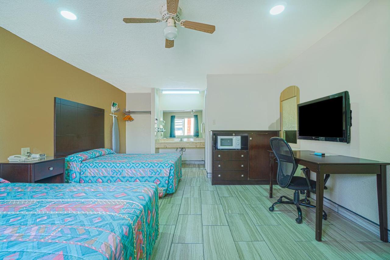 Texas Inn San Benito Near Harlingen מראה חיצוני תמונה