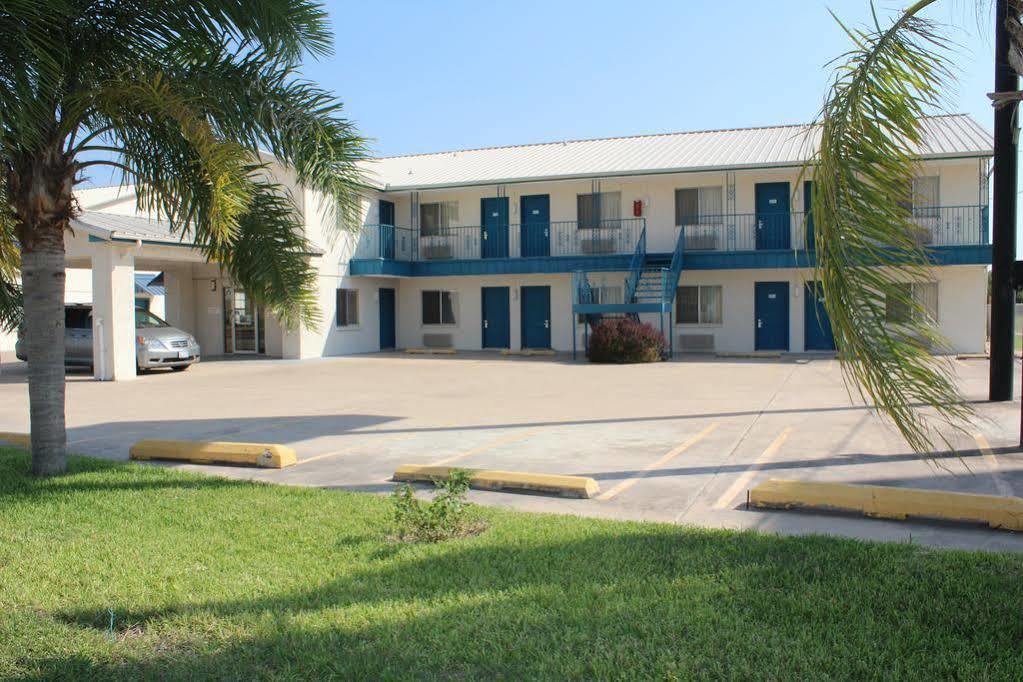 Texas Inn San Benito Near Harlingen מראה חיצוני תמונה